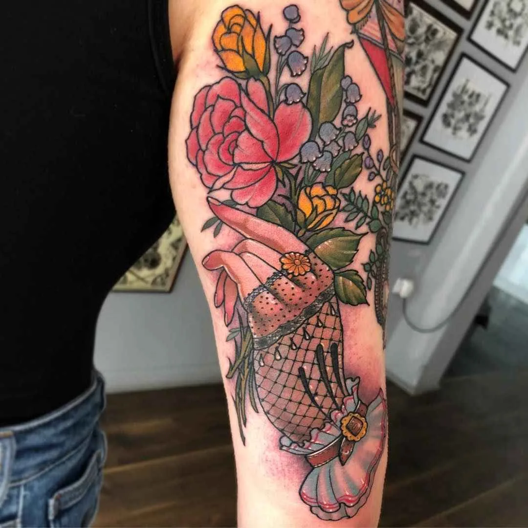 Tattoo artist Sadee Glover, color neo traditional and traditional tattoo | England