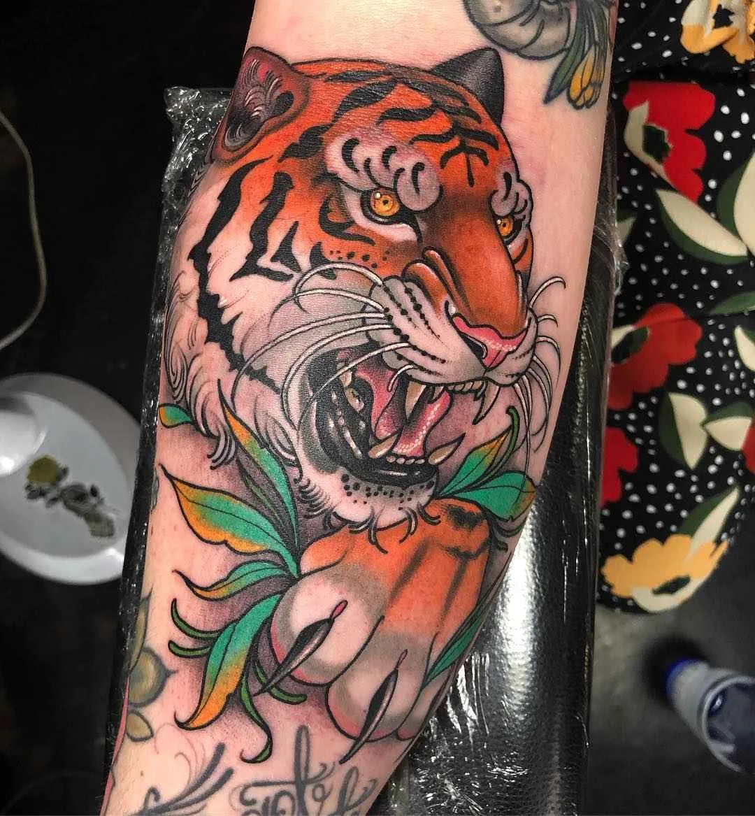 Tattoo artist Sadee Glover, color neo traditional and traditional tattoo | England