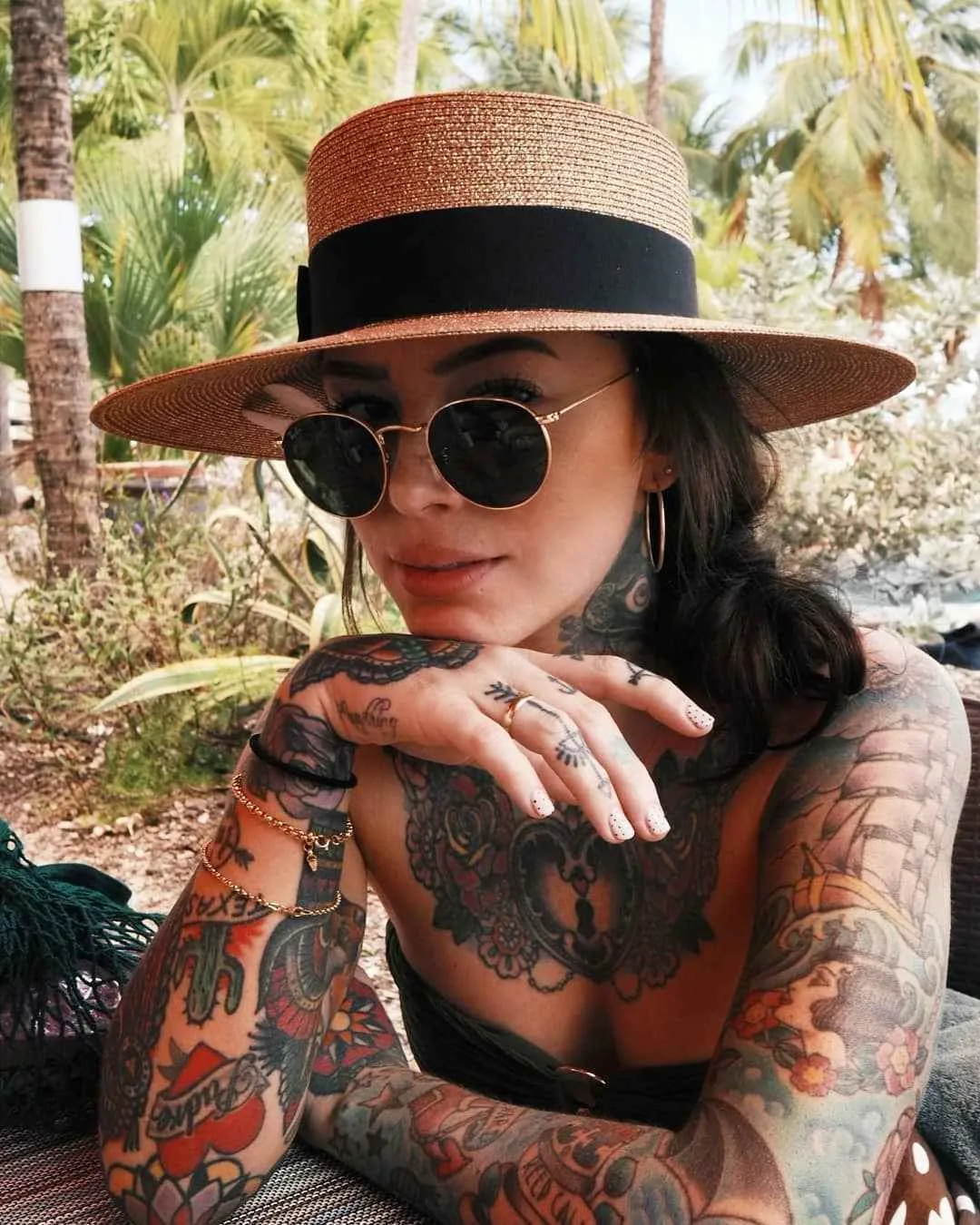Tattooed model and fashion blogger Sammi Jefcoate, inked girl | United Kingdom, Italy 