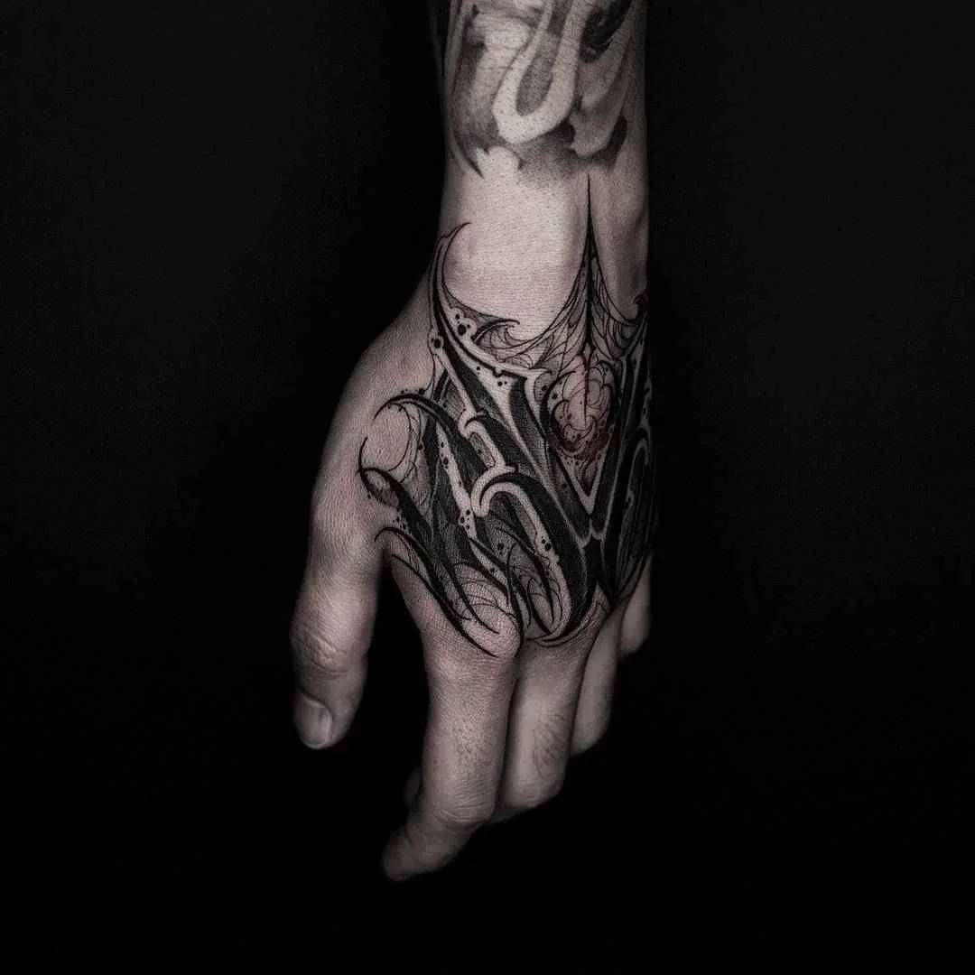 Artista di tatuaggi YZTATTOO BBK stile darklettering blackwork tatuaggio | Cina
