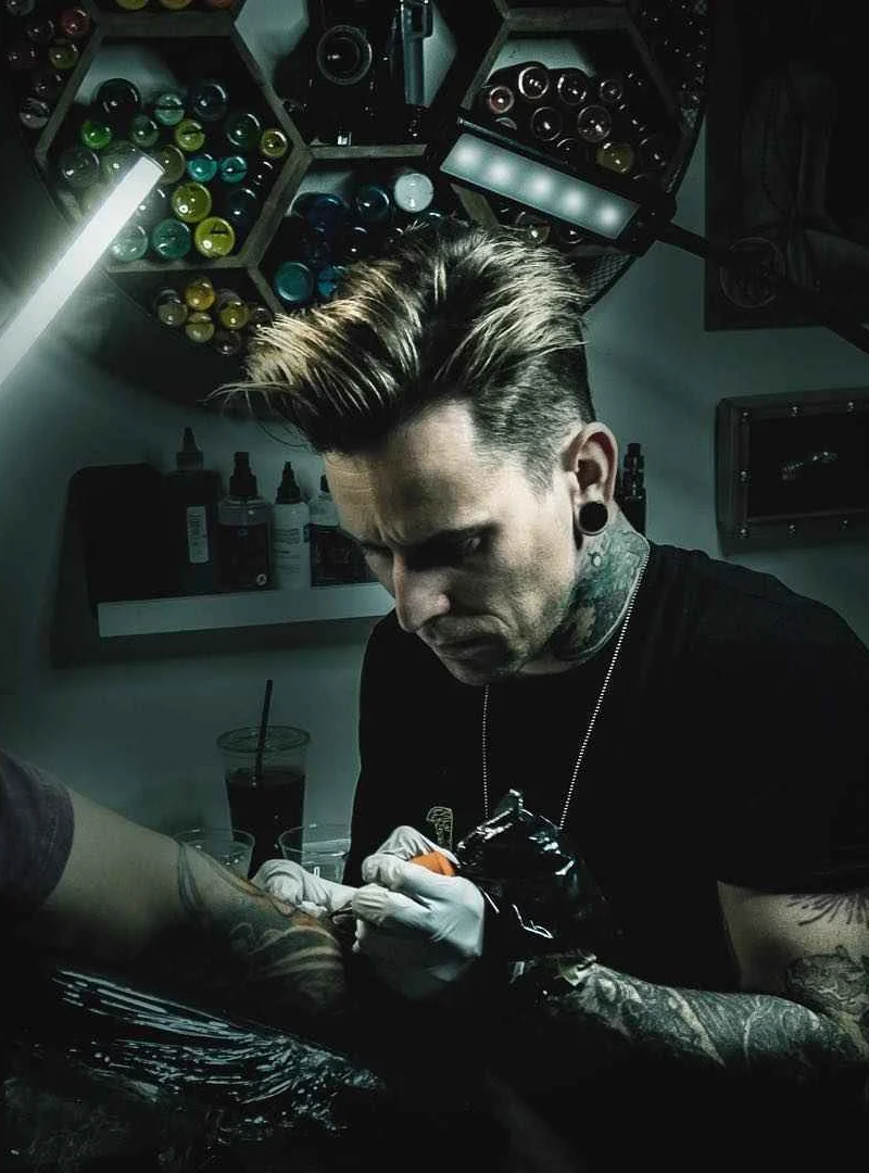 Artista de tatuagem Londres Reese