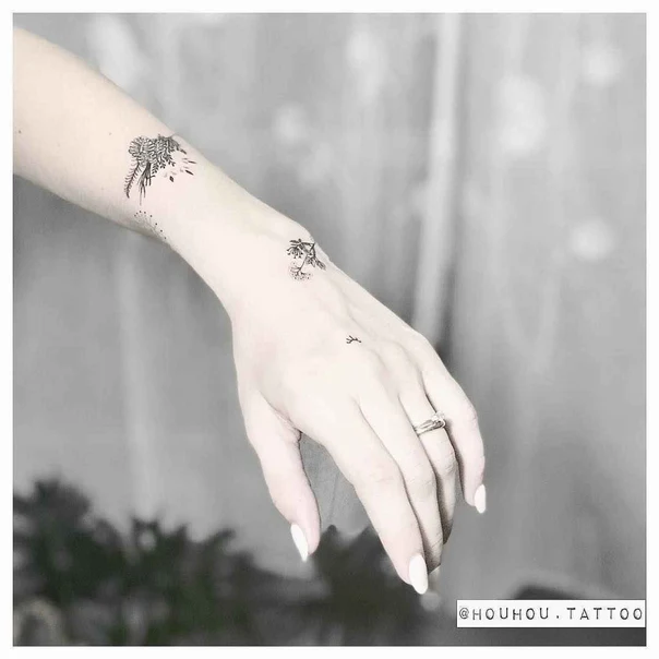 Fineline Flowers, Leaves tattoo on Wrist