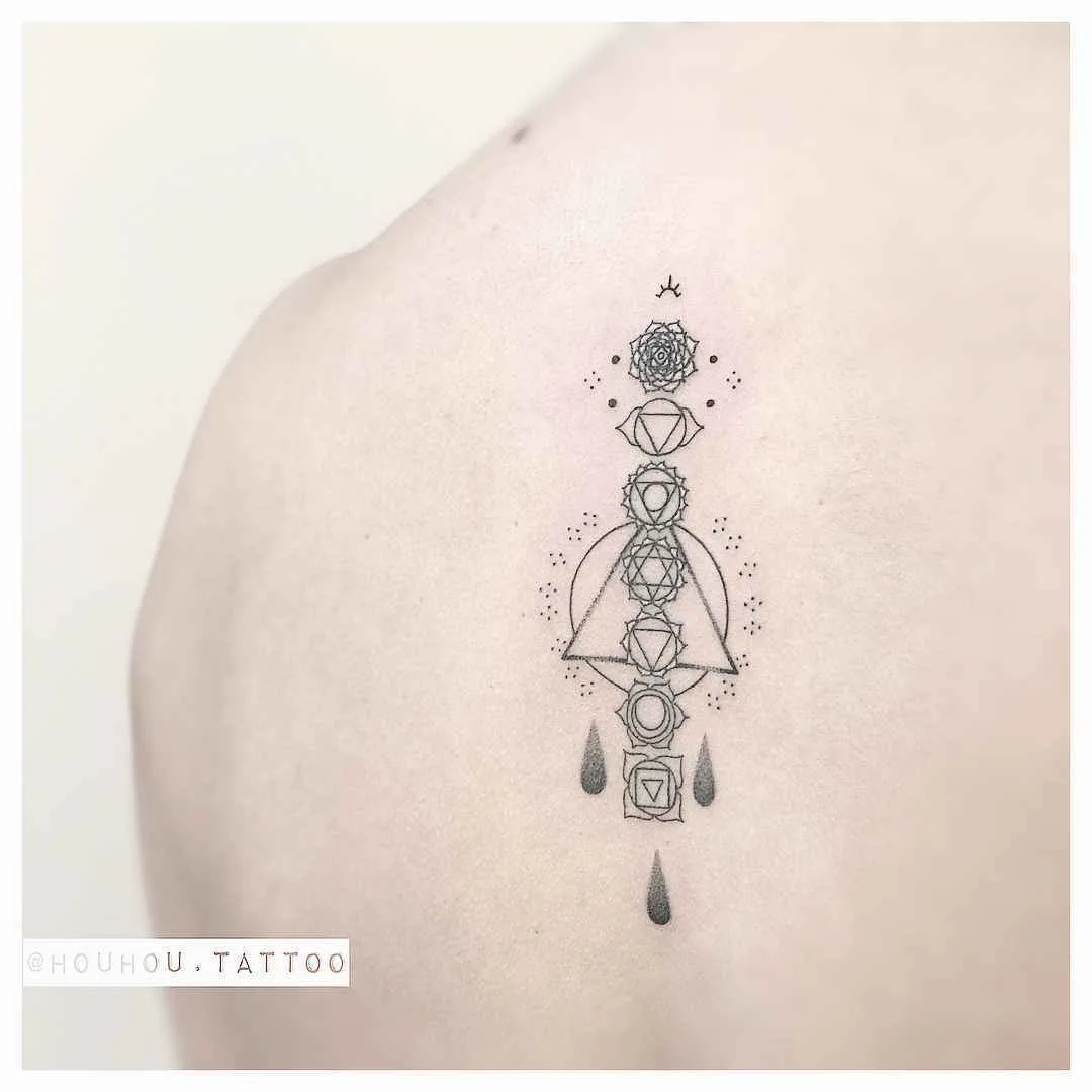 Tattoo artist Ver&ocirc;nica Alves (Houhou) , authors black dotwork minimalistic tattoo | Brazil