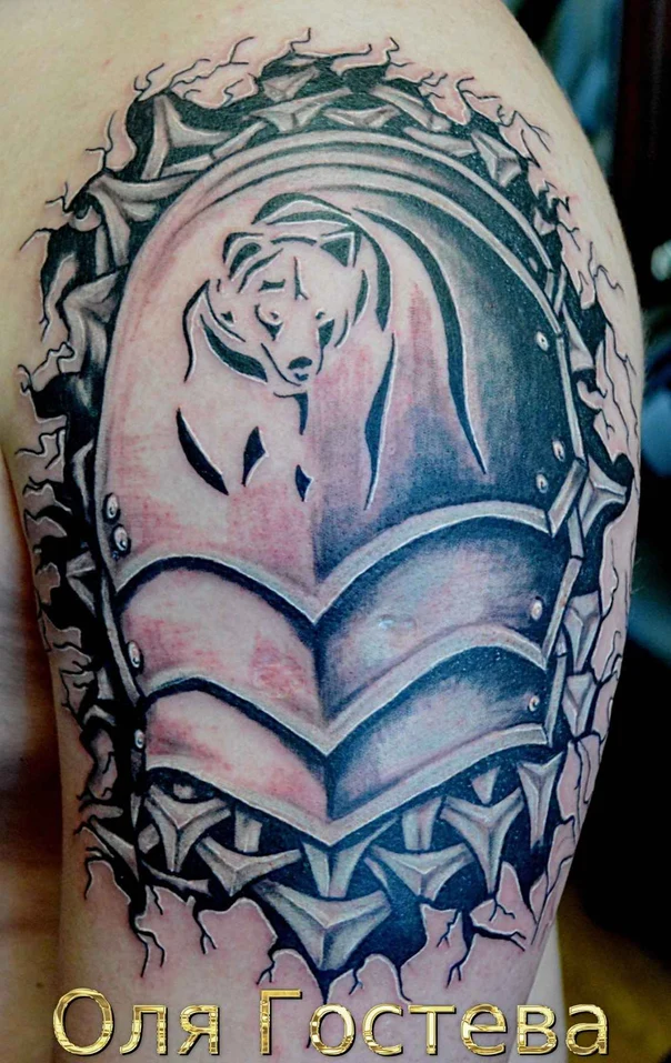 Чёрно-серая Bear, Armor tattoo на Дельта
