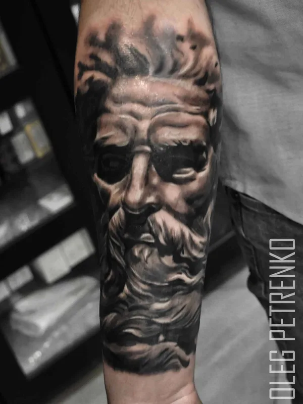 male black and grey realism 纹身 在 forearm #20277 | 纹身师 Петренко Олег