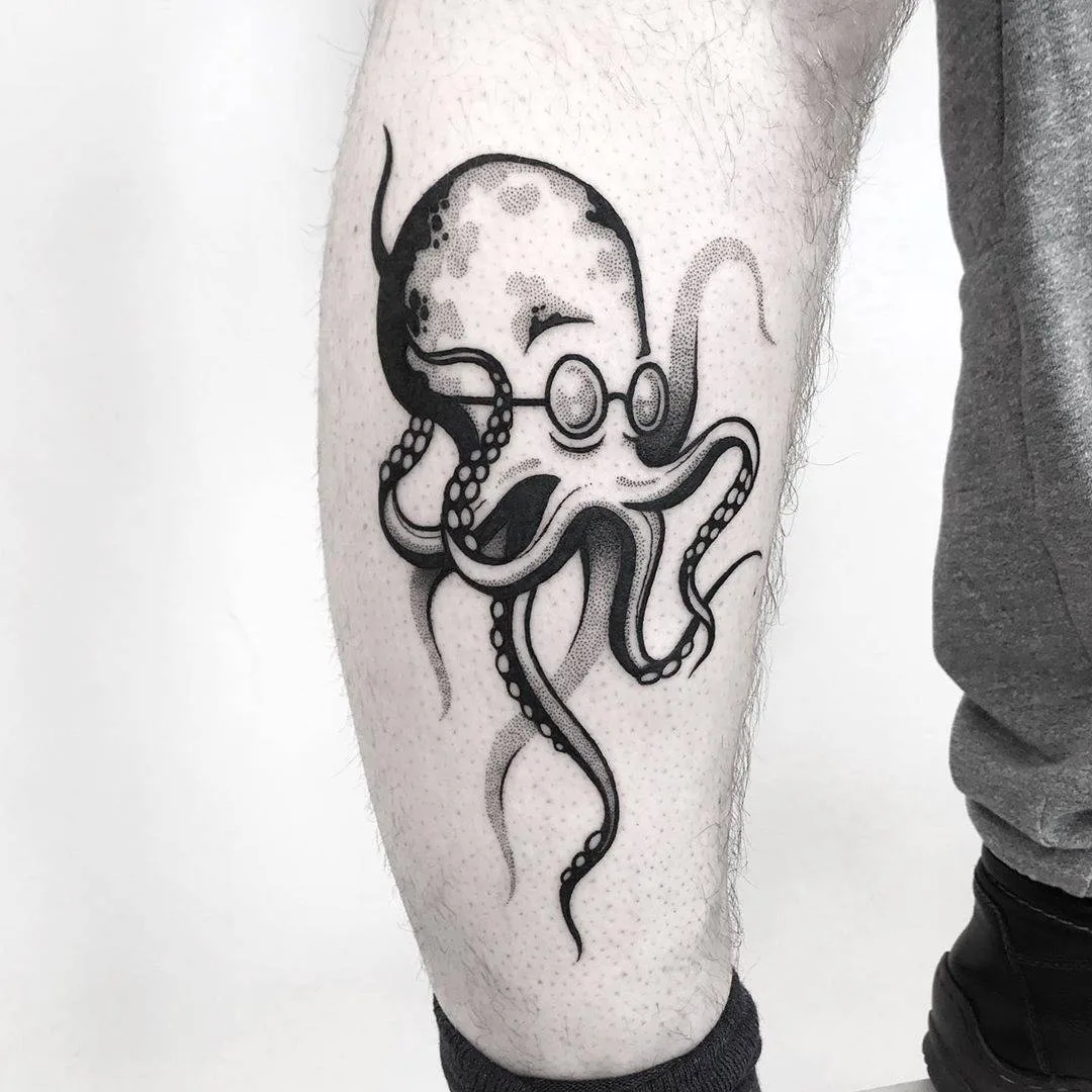 Artista de tatuagem Pulled Poltergeist, estilo black graphic tattoo | Malmo, Suécia