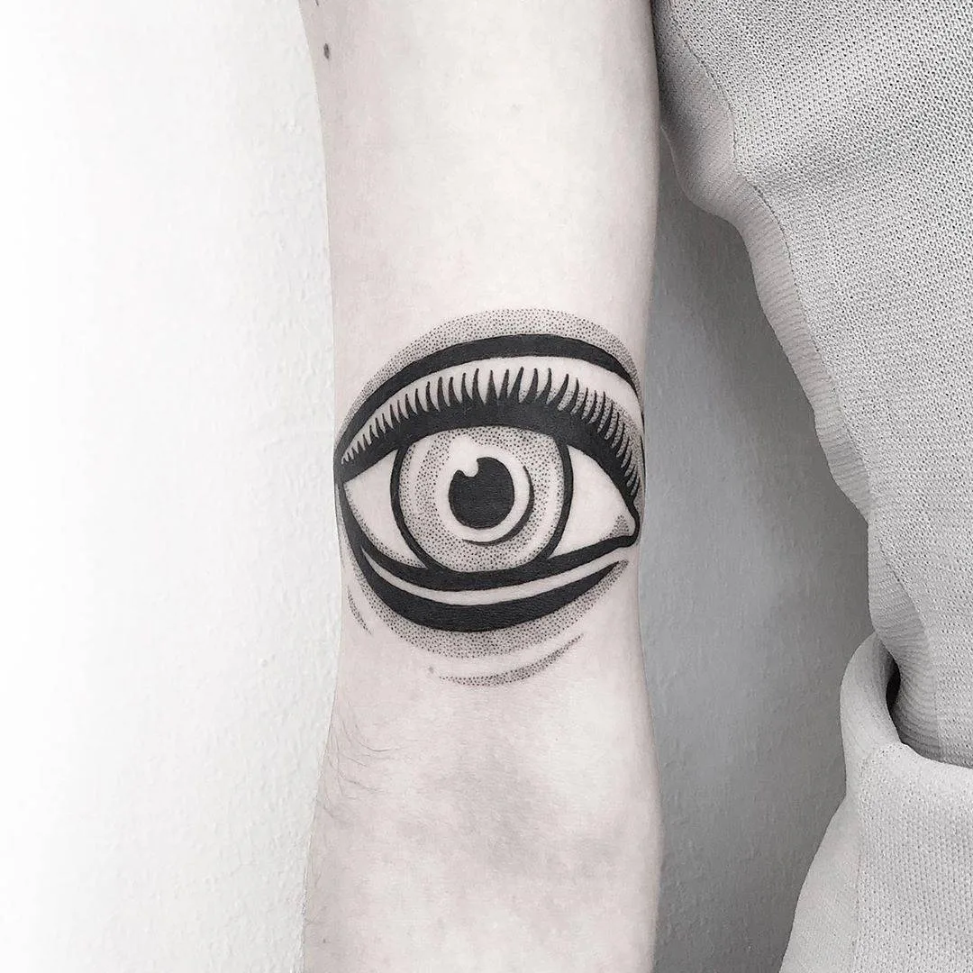Artista de tatuagem Pulled Poltergeist, estilo black graphic tattoo | Malmo, Suécia