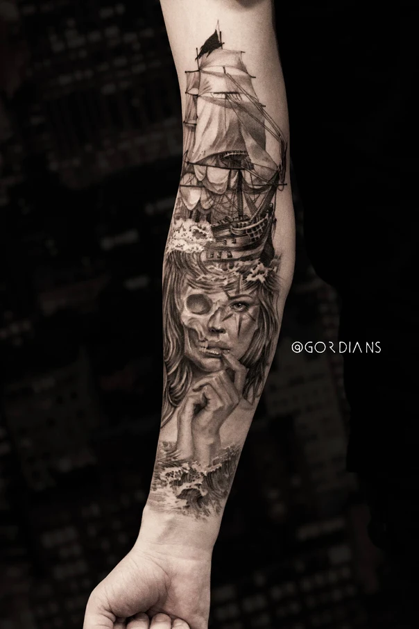 Реализм Ship, Skull tattoo на Предплечье