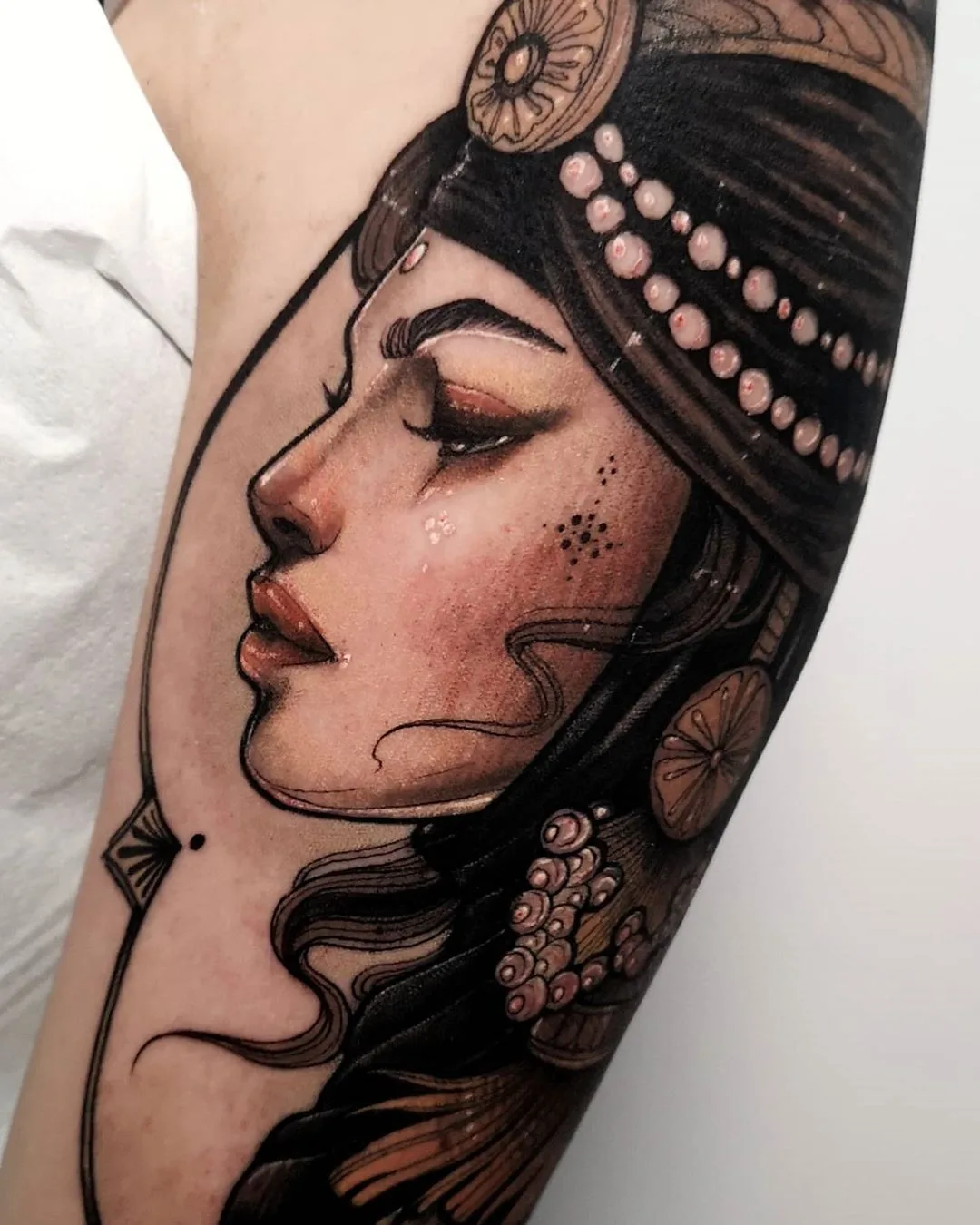 Artista del tattoo Isabella Chiara Filouino, tattoo neo tradizionale a colori | Rankweil, Austria