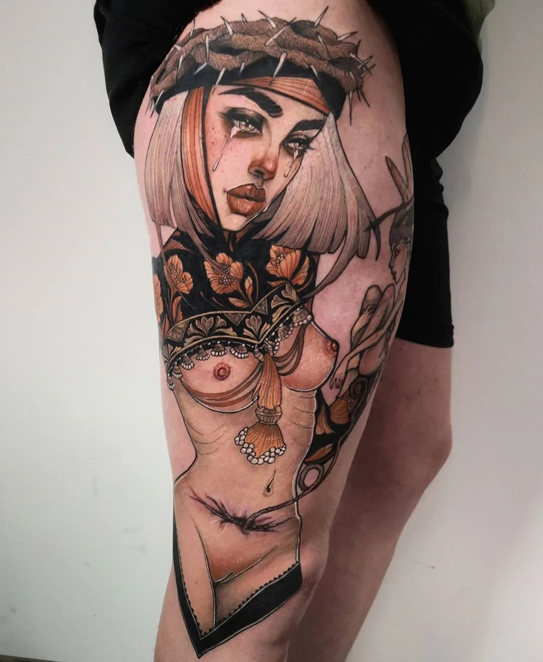 Artista del tattoo Isabella Chiara Filouino, tattoo neo tradizionale a colori | Rankweil, Austria