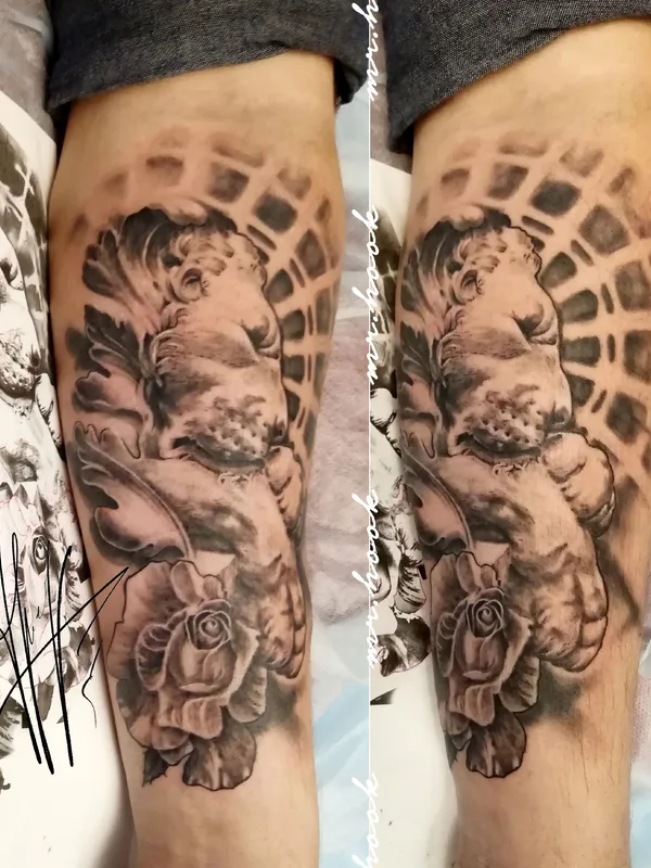 black and grey realism tatuaje en forearm #39424 | Tatuador Виктор Крюк
