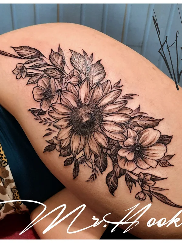 black and grey botanic tatuaje en thigh #39426 | Tatuador Виктор Крюк