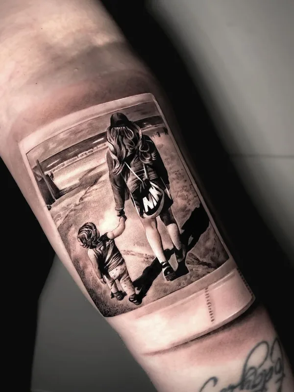 black and grey photorealism татуировка на forearm #39480 | Тату мастер Евгений Швырев