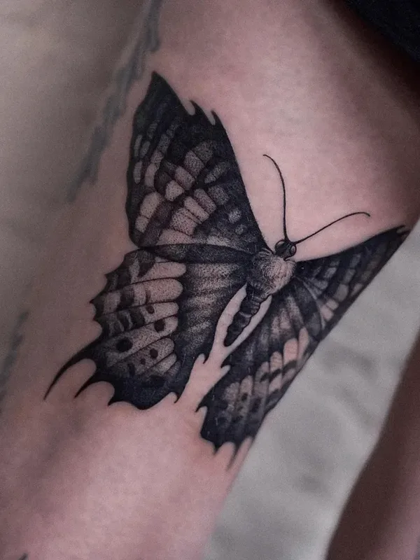 black and grey black and grey Tatuaggio su thigh #39506 | Tatuatore Алена Зозуленко