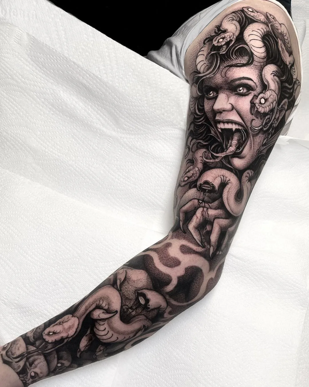 Blackwork tattoo sleeve André Fantini