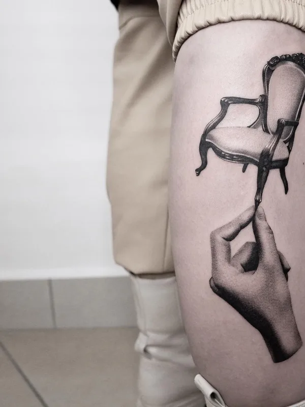 black and grey realism 纹身 在 thigh #54302 | 纹身师 Suchaiglatattoo