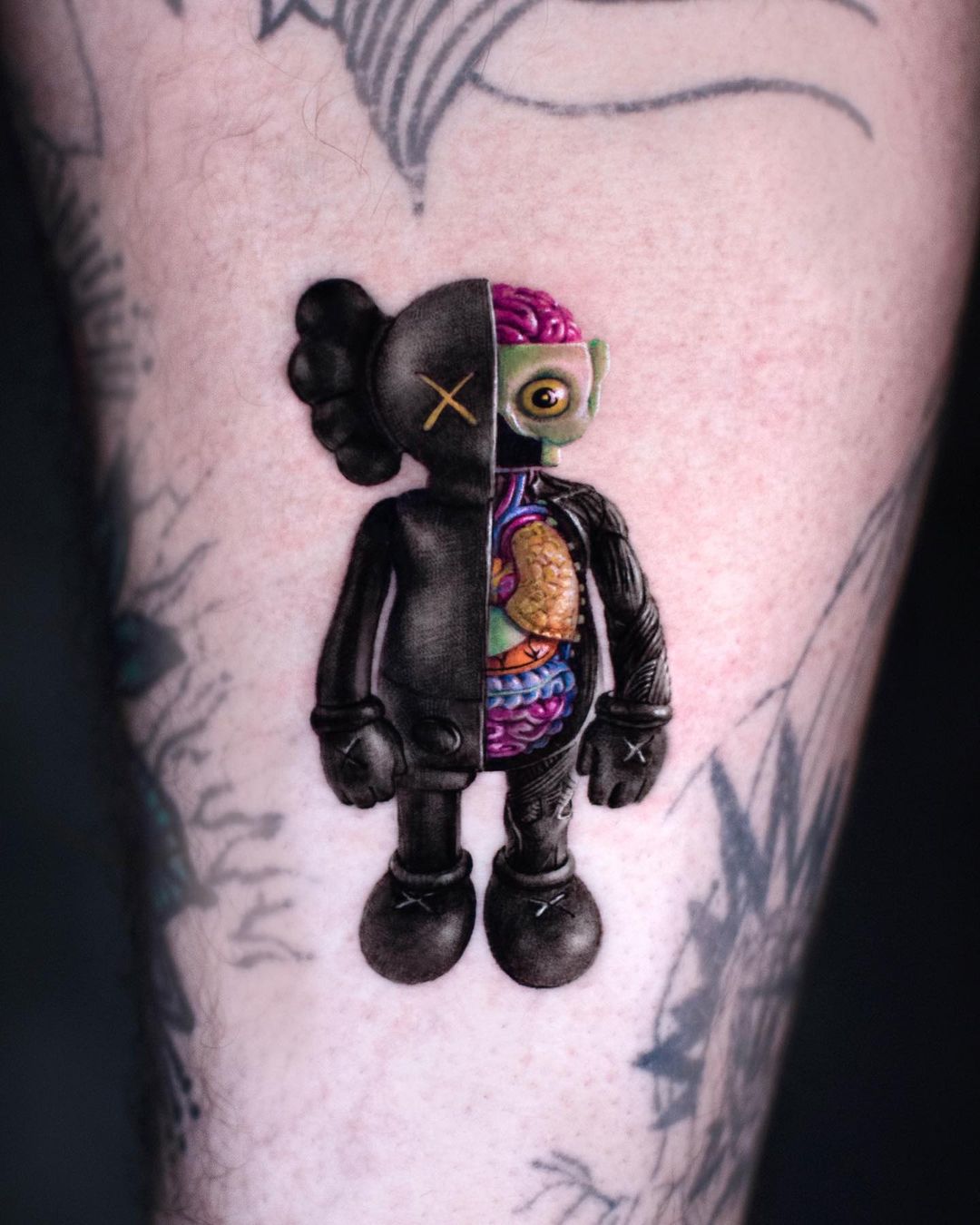 Tattooist Harry