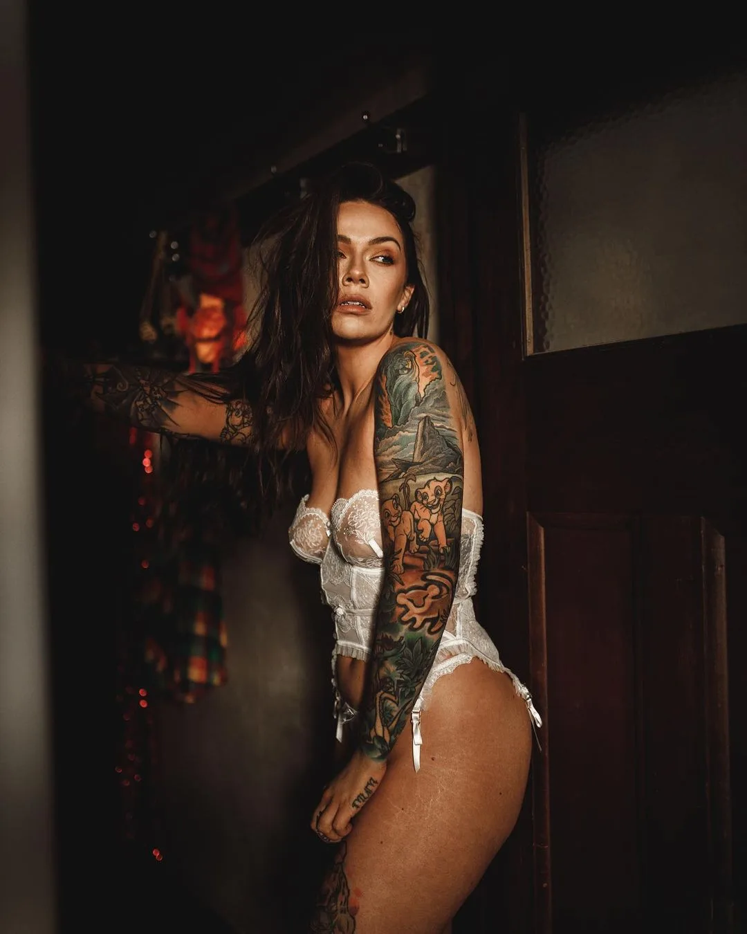 Hot Australian tattooed beauty Emily Rackham - image 8