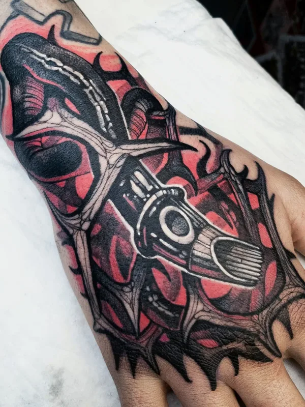color biomechanical Tatuagem em hand #54640 | Tatuador Дмитрий Thornboy