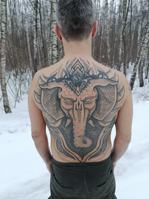 Орнаментальная Elephant, Mandala tattoo на Спина (полная)
