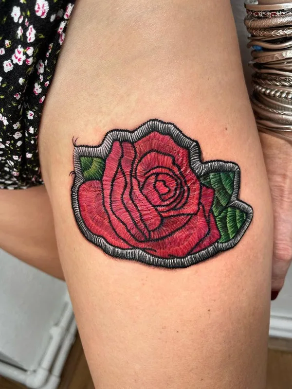 female color illustrative tatuaje en thigh #68407 | Tatuador muslubash