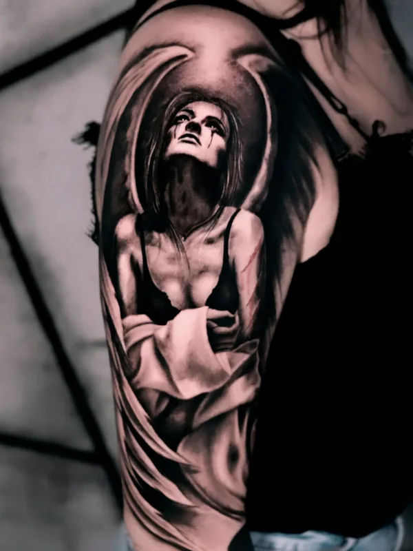 female black and grey realism Tatuaggio su upper arm #68727 | Tatuatore Константин Киндяков
