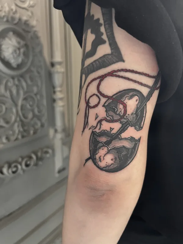 black and grey sketch tatouage sur forearm #68805 | Artiste tatoueur БОСС МОРОЗОВ