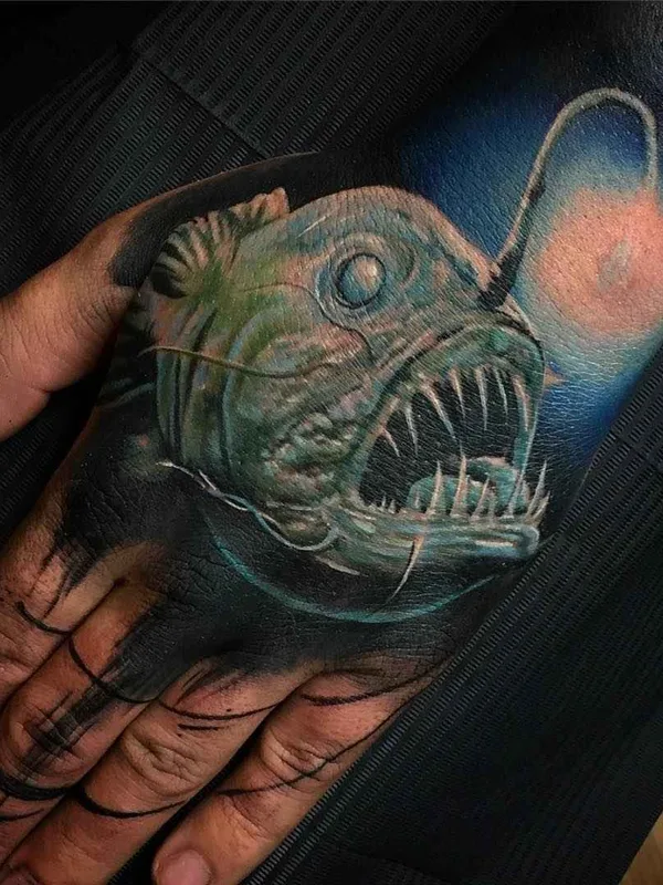 color realism 타투 부위 hand #1020 | 타투이스트 David Giersch