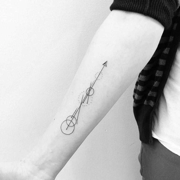 Geometric Geometric, Arrow tattoo on Forearm