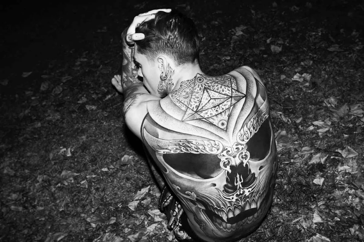 Modello maschile alternativo di tatuaggio Stephen James | uomo Modella di tatuaggio Stephen James