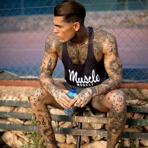 Modello maschile alternativo di tatuaggio Stephen James | uomo Modella di tatuaggio Stephen James