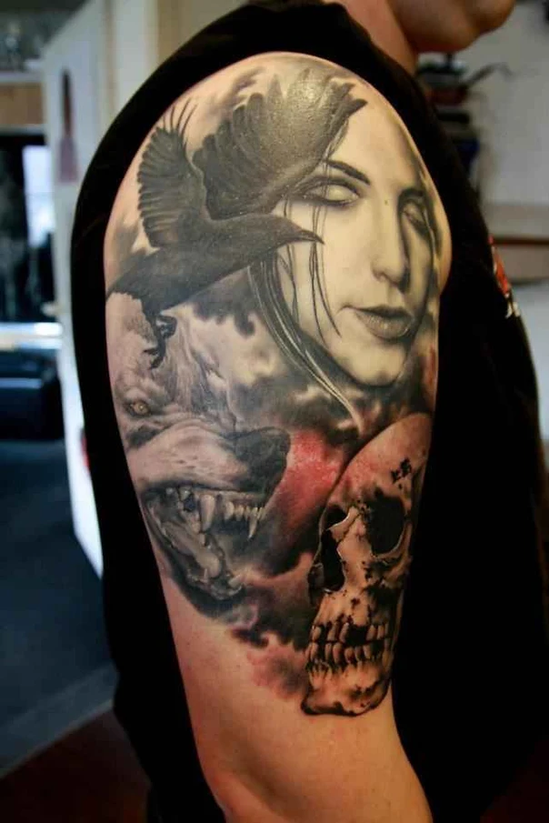 Realism Wolf, Skull tattoo on Upper Arm