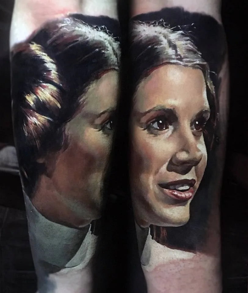 tatuista Valentina Ryabova, realismo colorato, tatuaggio, horror, ritratto | Tattoo artist Valentina Ryabova color realistic tattoo, realism, horror, potrait