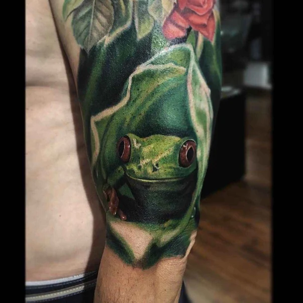 Realism Frog, Leaf tattoo on Full Sleeve