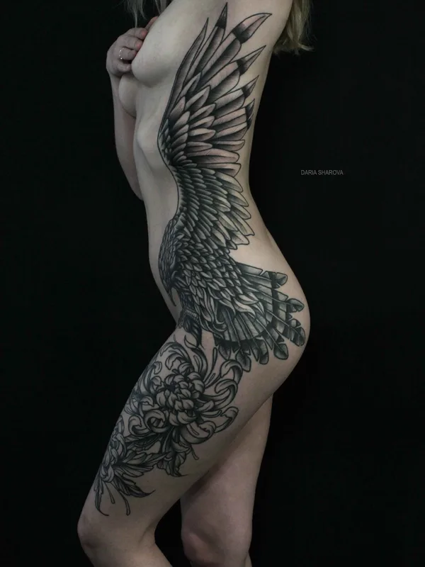 female black and grey black and grey tatuaje en thigh #10927 | Tatuador Daria Sharova