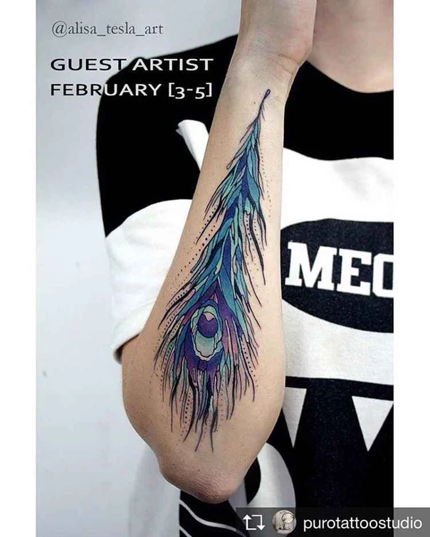 Иллюстративная Feather tattoo на Предплечье