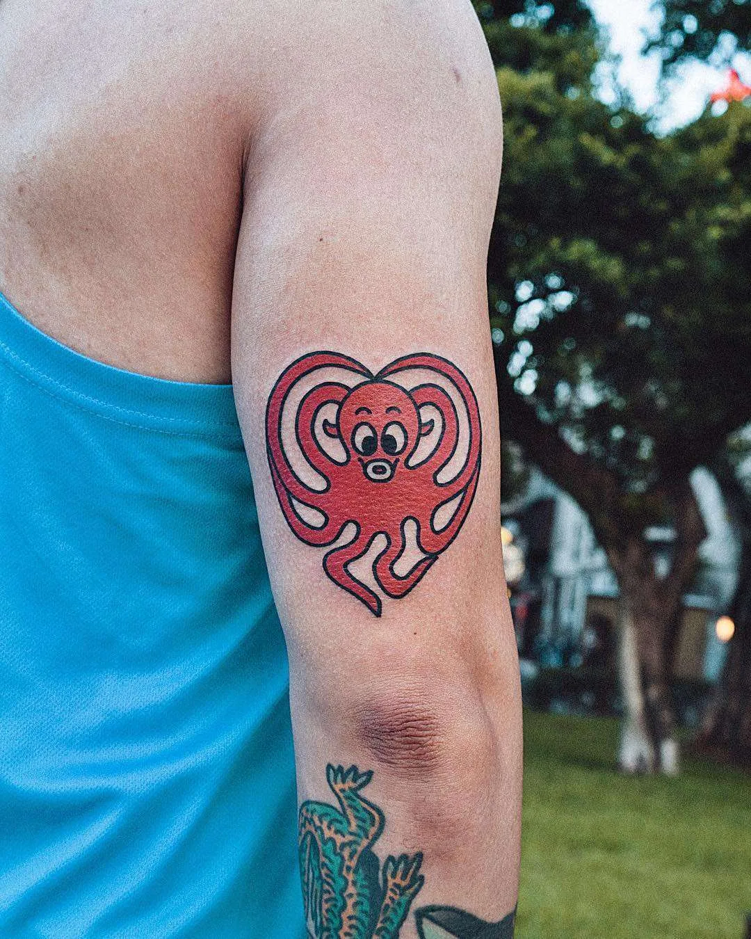 Tatuador Woo Loves You - estilo do autor cores e preto graphic minimalista tatuagem | Coreia
