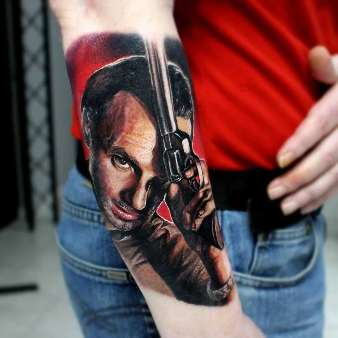 Tatuador Rafał Dąbrowski - Ralfy, tatuagem de cor e preto e cinza de retrato em realismo | Reino Unido 