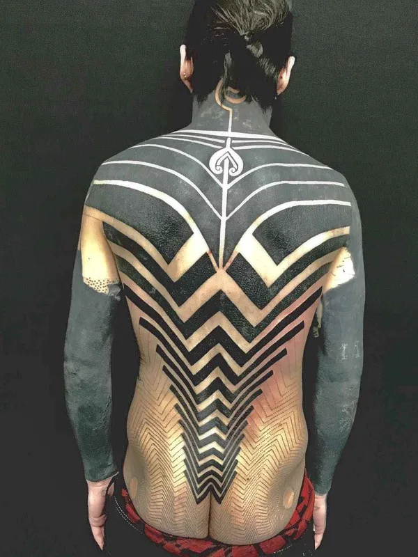 male black blackwork Tatuaggio su full back #20636 | Tatuatore Matt Black