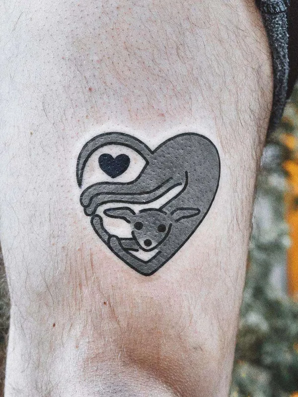 black and grey blackwork Tatuagem em thigh #21089 | Tatuador Woo