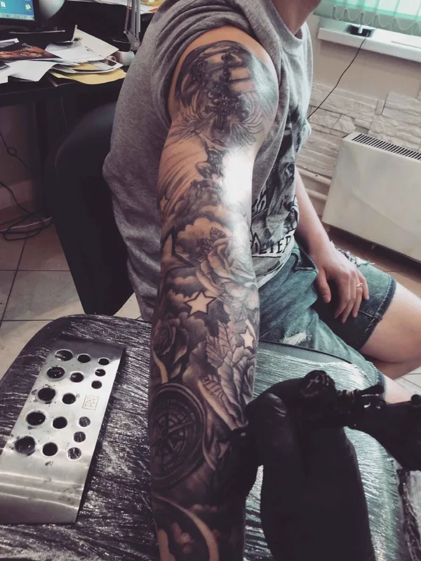 black and grey realism татуировка на full sleeve #20484 | Тату мастер Илья Labyrinth