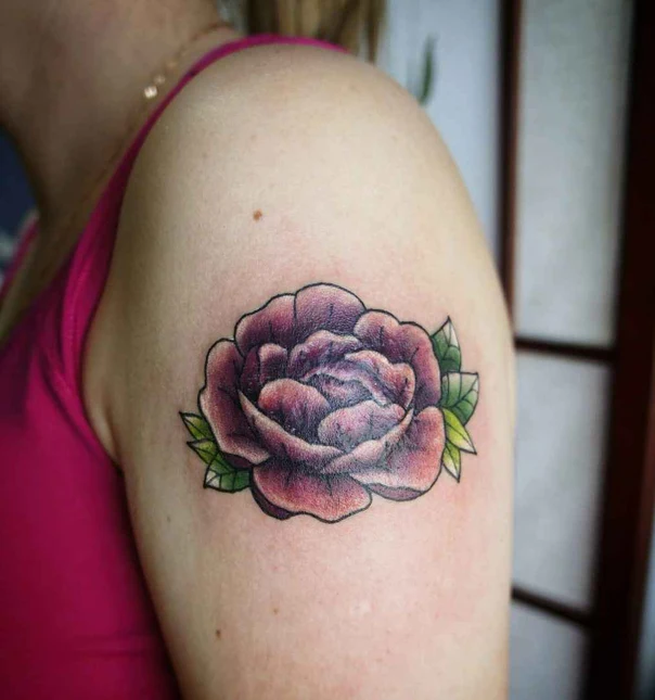 Традиционная Rose, Flower tattoo на Дельта