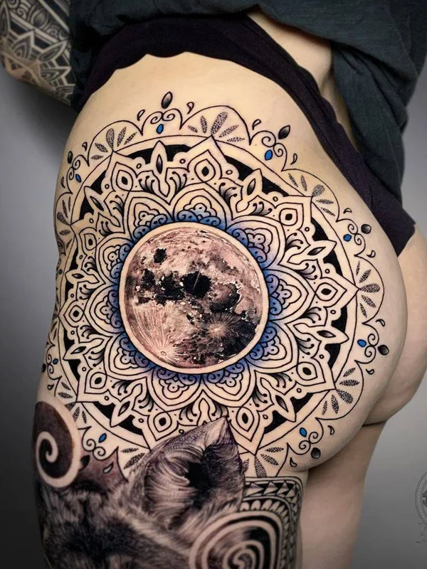 female color mandala 纹身 在 hip #30325 | 纹身师 Coen Mitchell