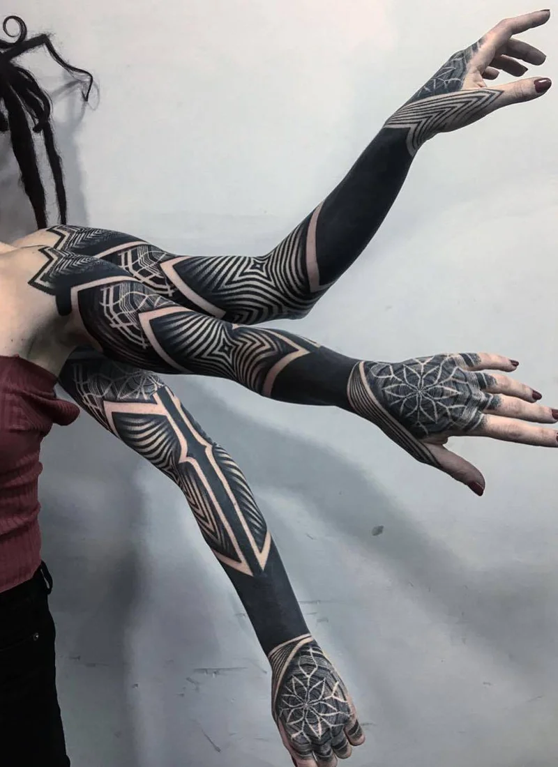 Ornamental tattoo by Daniele Lo Scritto
