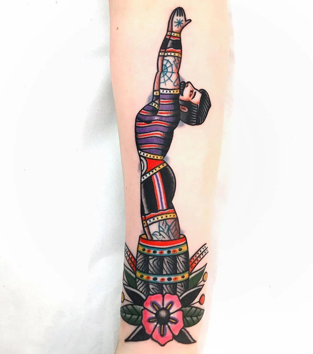 Tattoo artist Dani Queipo, color tarditional and old school tattoo | London, UK