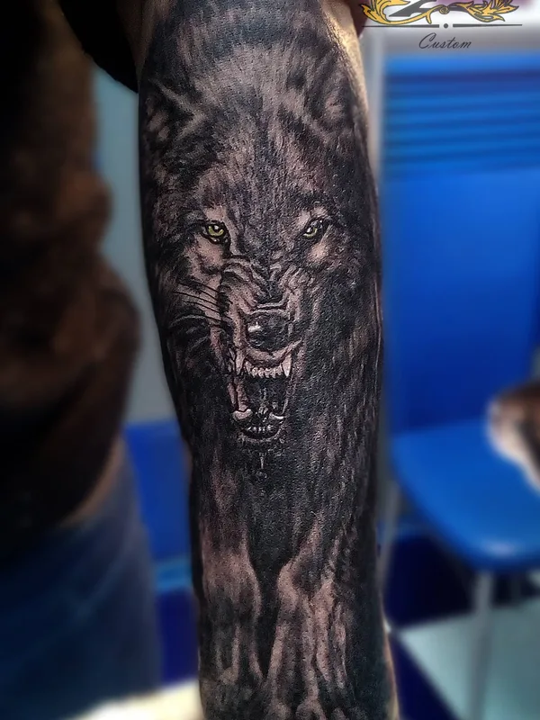 black and grey realism Tatuaggio su forearm #30422 | Tatuatore Aleksandr Ohremenko