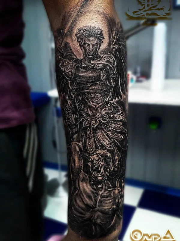 black and grey realism Tatuaggio su forearm #30419 | Tatuatore Aleksandr Ohremenko
