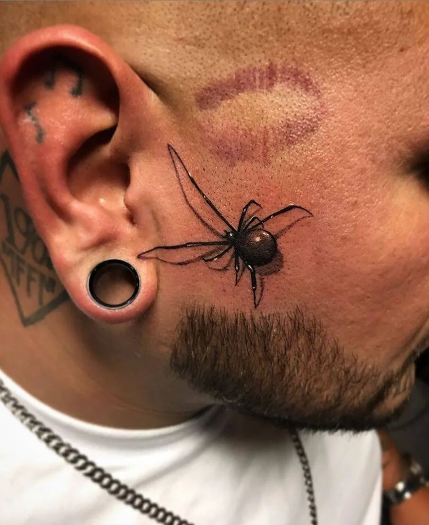 Tattoo artist Jesse Garcia, black and grey realistic spider tattoo | USA