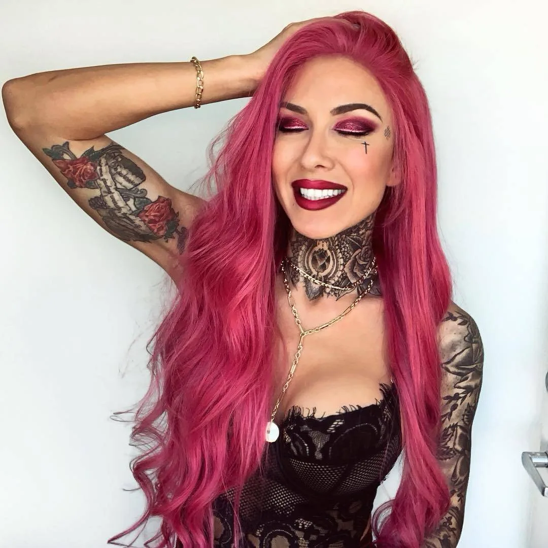 Modello tatuato Marita S&uuml;rma Majewska, ragazza con tatuaggio, modello foto alternativo | Polonia