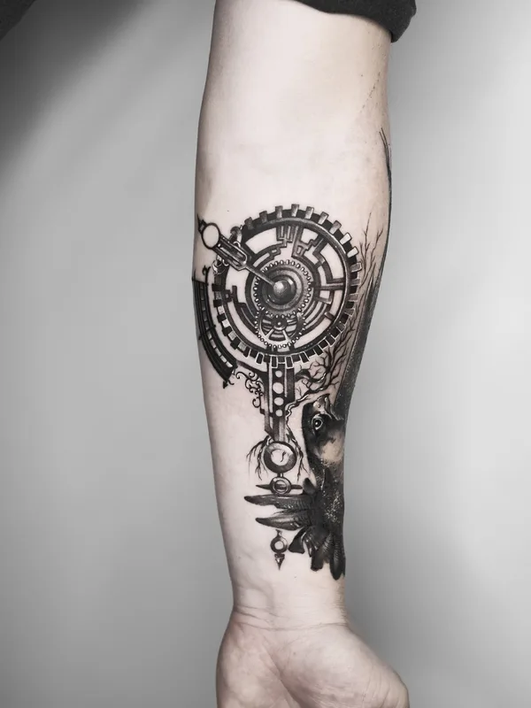 black and grey biomechanical tatouage sur forearm #36129 | Artiste tatoueur Джим
